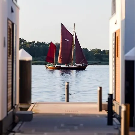 Hotel na wodzie Hausboot Meerkraft *